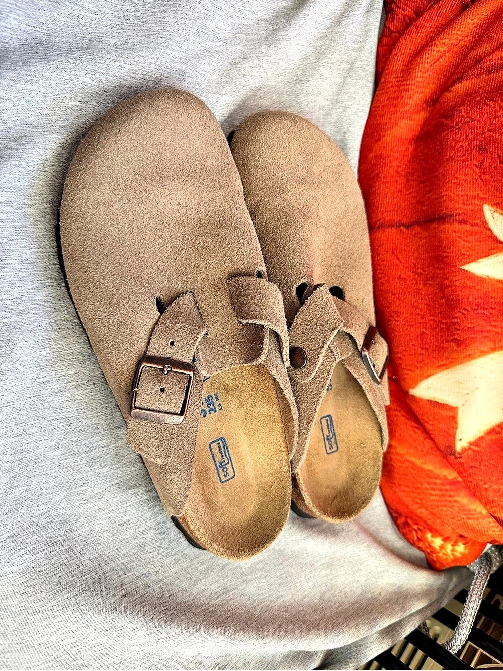 Birkenstock Boston Soft Footbed Taupe Suede Soft Footbed Suede Clogs size 6 Brow